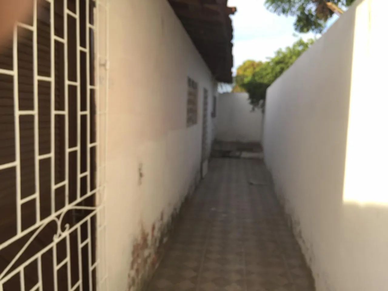 Vende-se quatro casas 2/4 cada uma ?