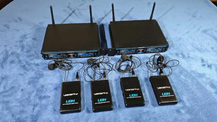VocoPro UDH-DUAL (UHF Wireless Mic System)
