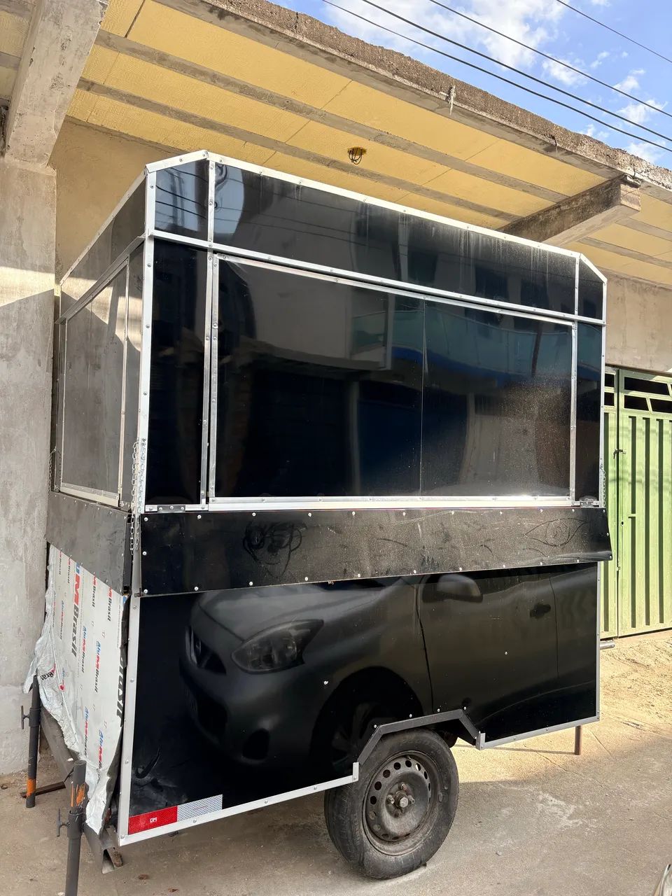 Treiler recém fabricado 