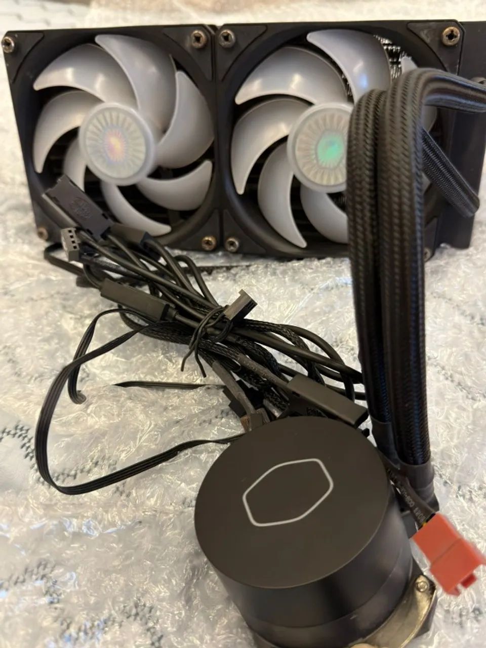 Water Cooler Cooler Master 240mm RGB usado