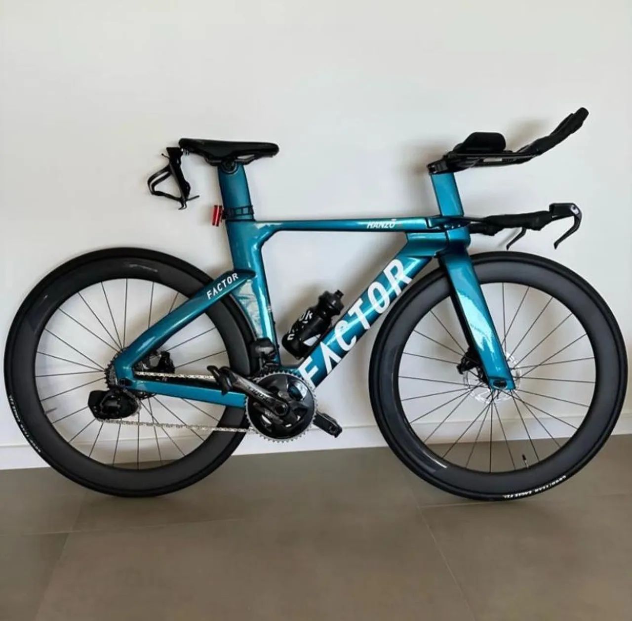 Bicicleta Factor Hanzo, impecável !