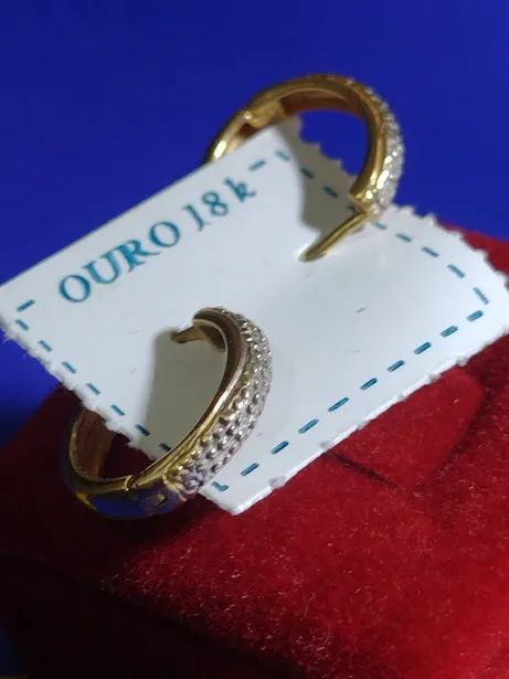 Brincos Ouro 18 Kilates 1.60 Gramas Com Ouro Branco - Foto 4