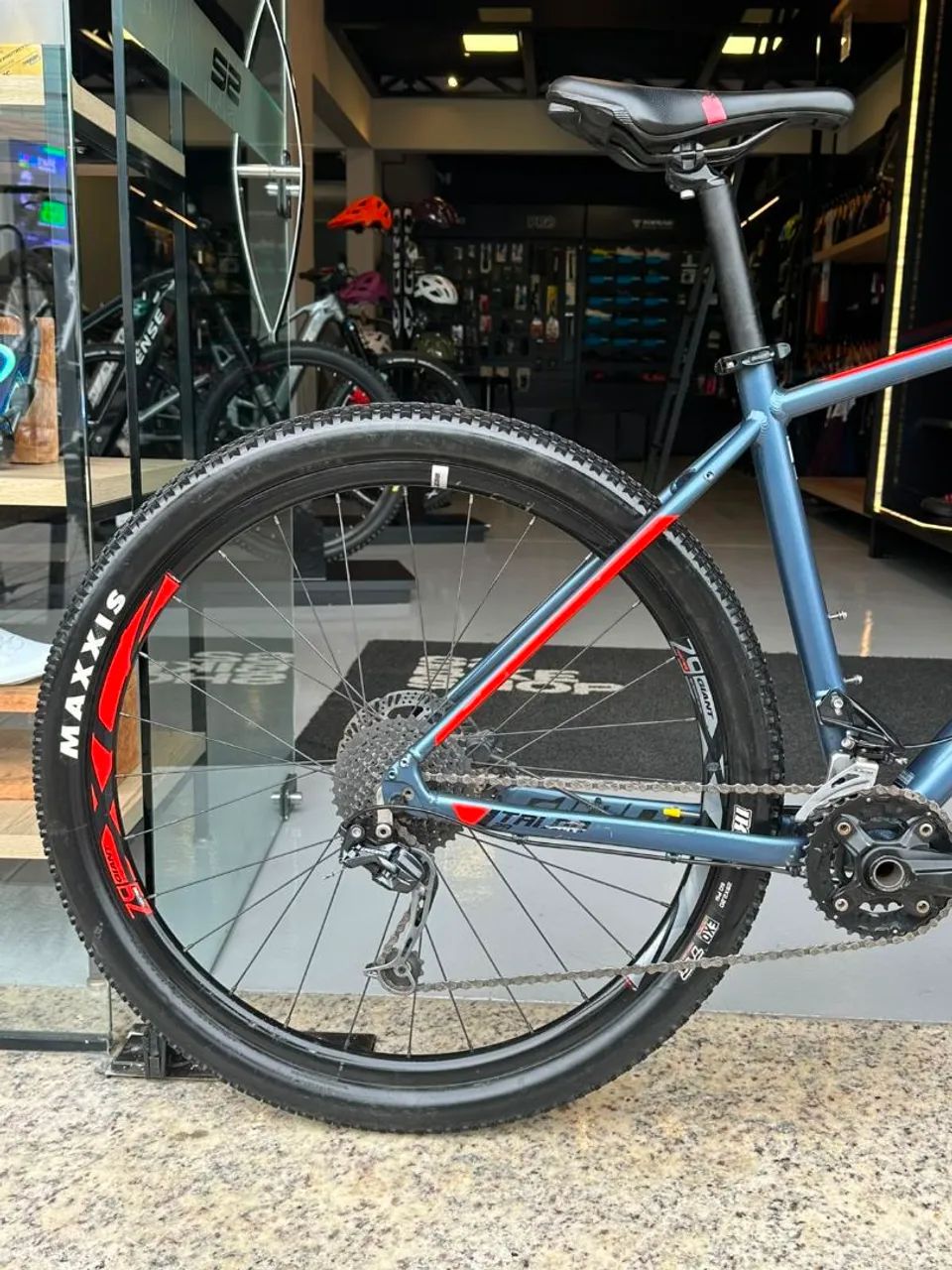 Bicicleta MTB Giant Talon aro 29  - Foto 4