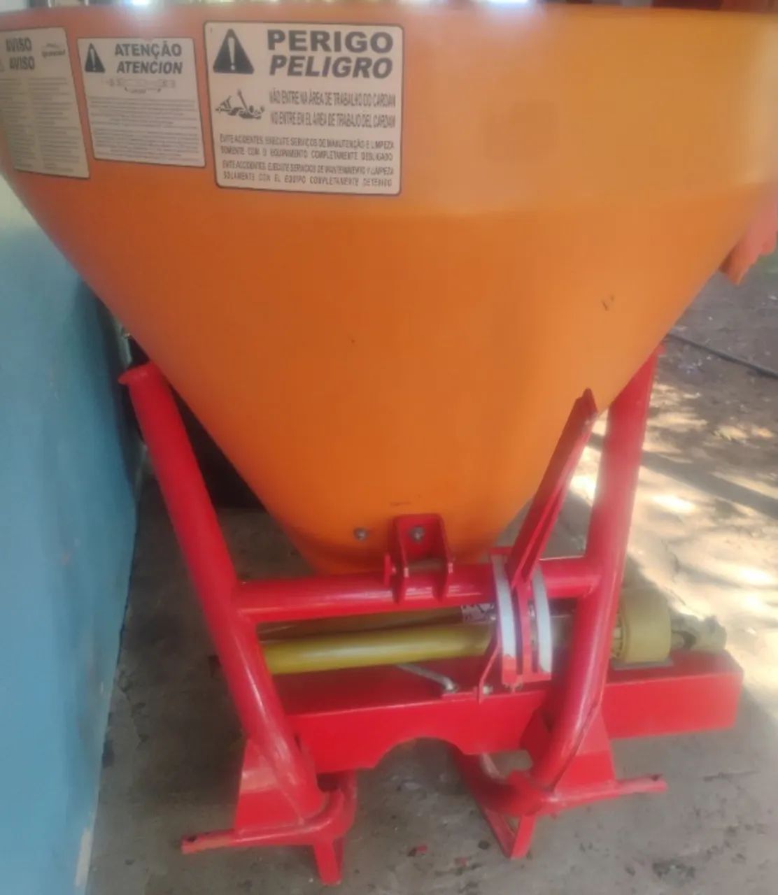 Distribuidora de sementes, adubo e ureia. - Foto 2