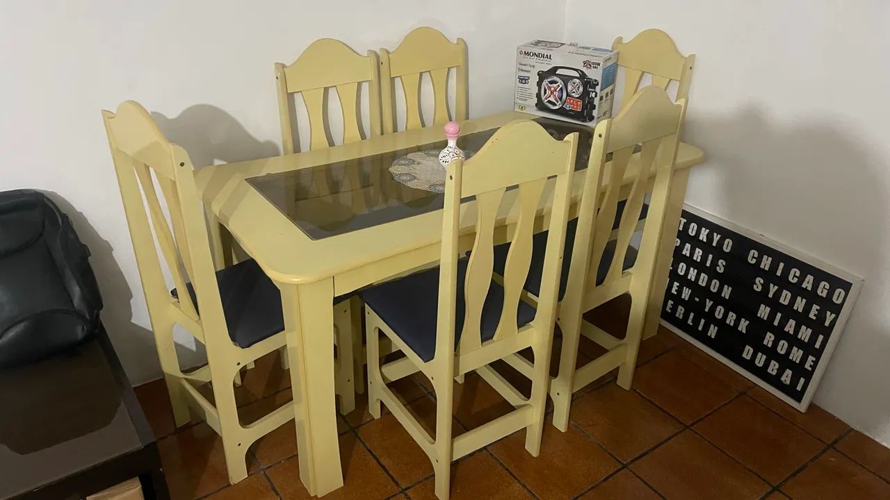 Mesa com 6 cadeiras  - Foto 3