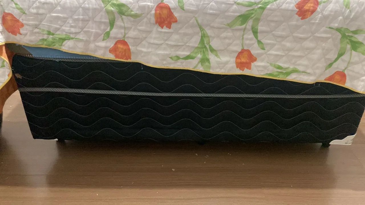 Vendo cama e colchão casal king - Foto 2