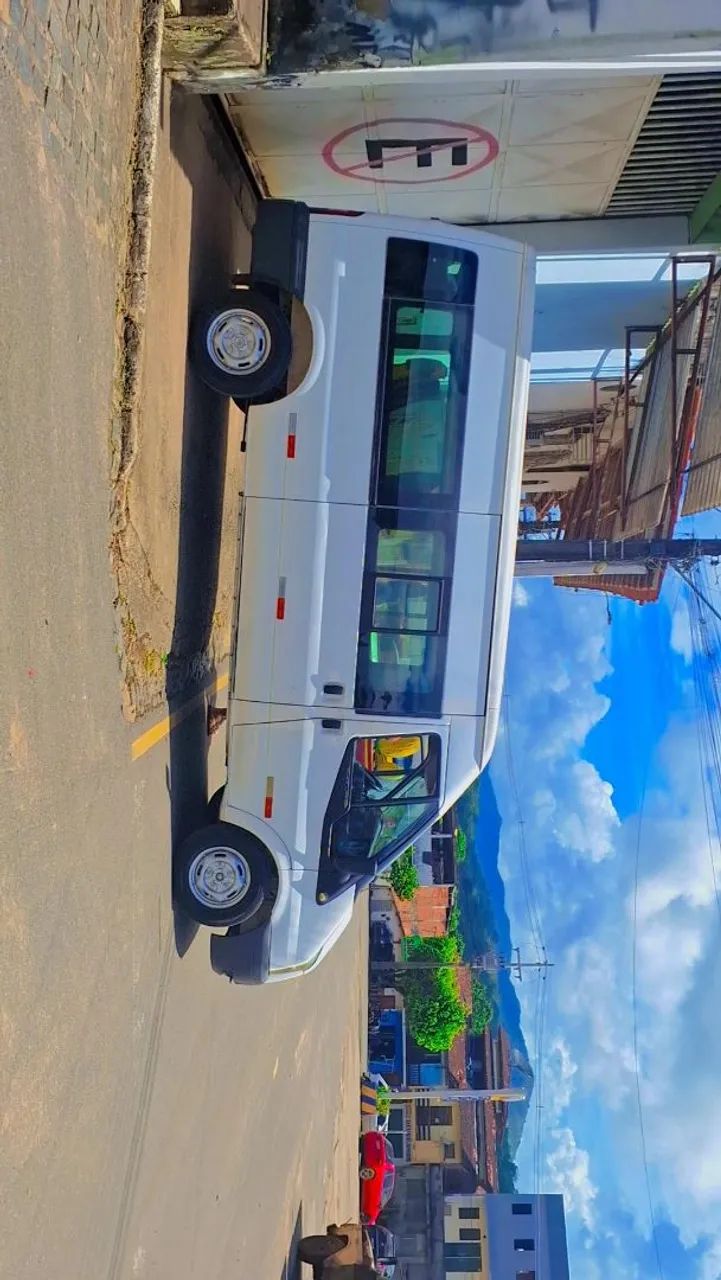 Ford transit 2.4 diesel 16 lugares