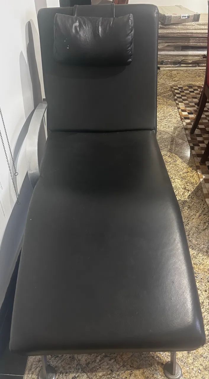 Divã Courino Preto