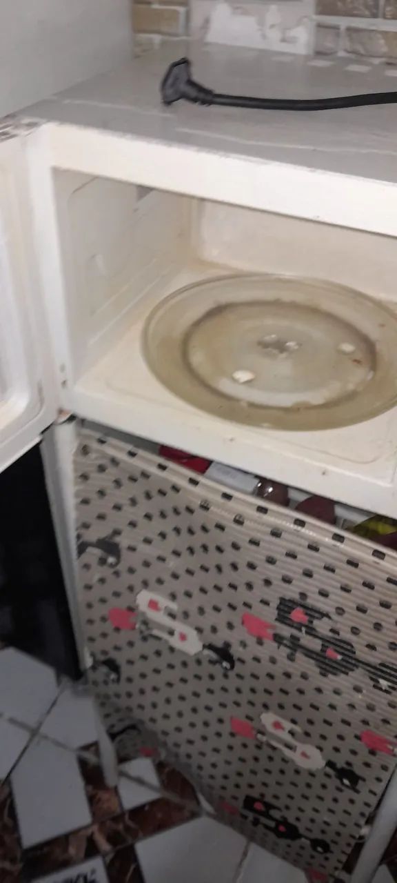 Micro ondas electrolux com defeito - Foto 3