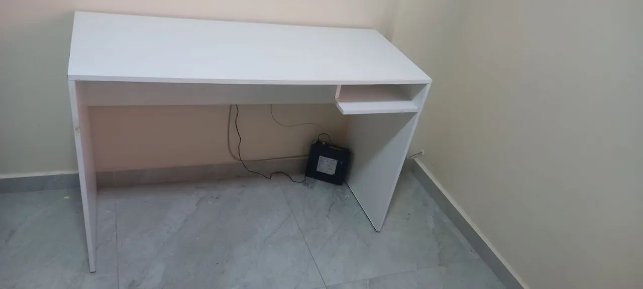 Cama e mesa de estudo - Foto 5