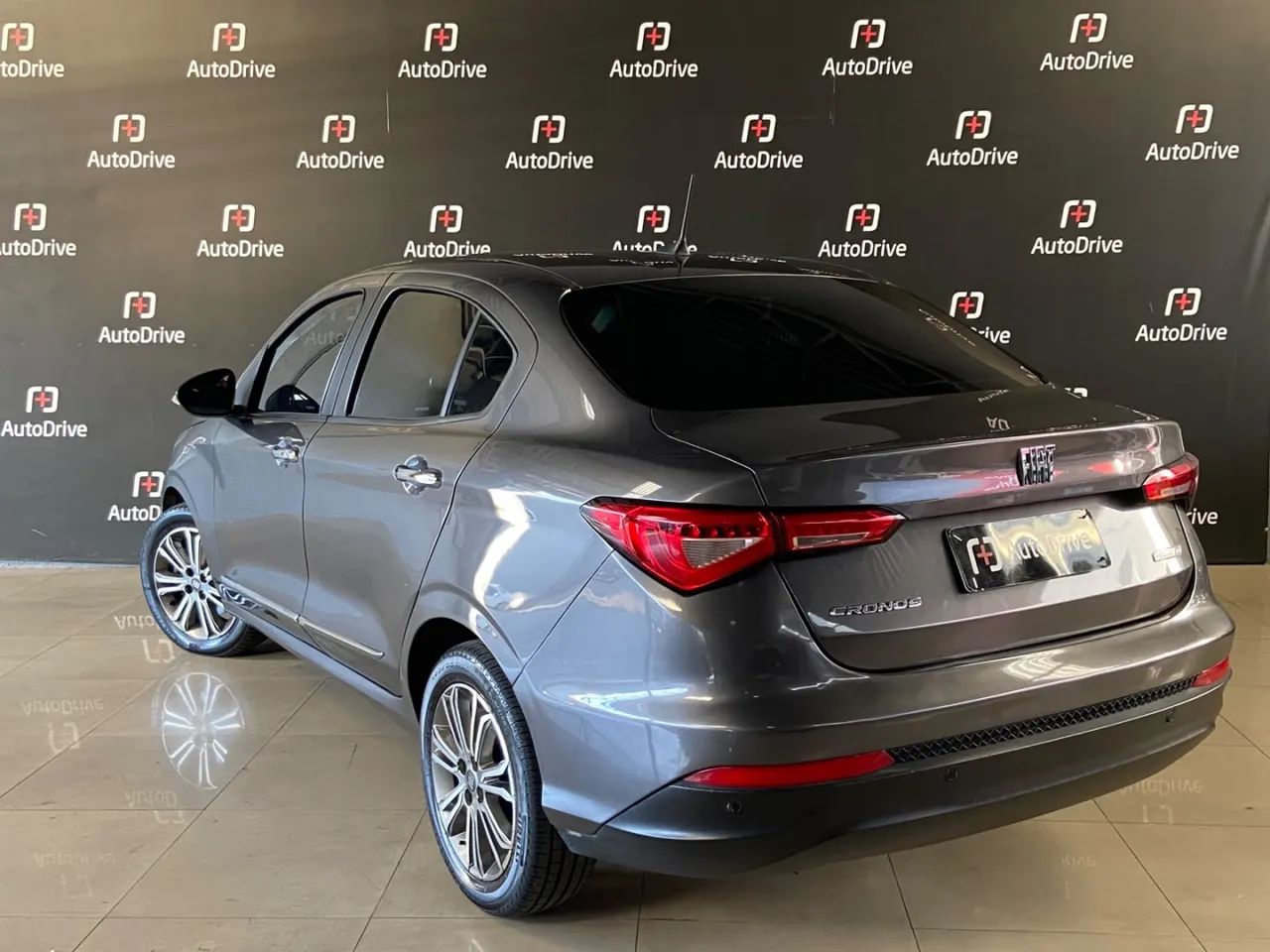 Fiat Cronos Precision 1.8 16V Flex Aut. 2021 - Foto 4