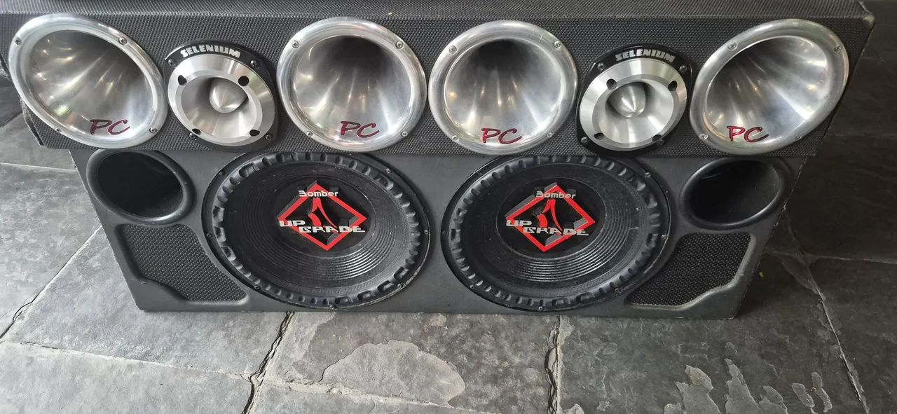 Som automotivo