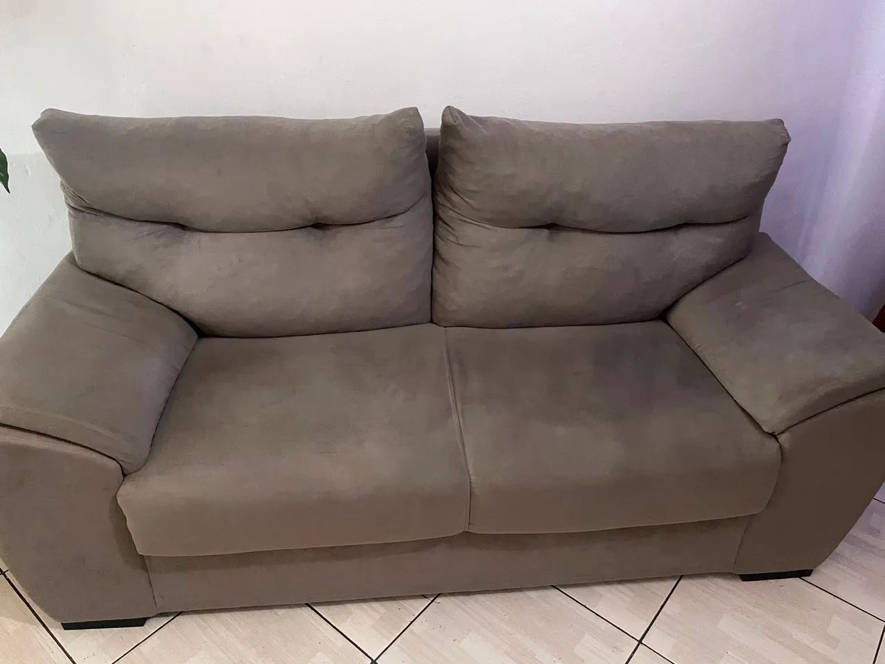 Vende-se um sofá 