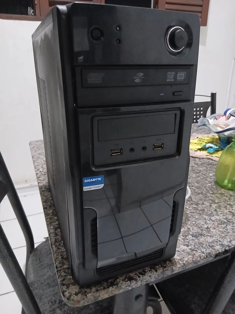 Gabinete com gravador de cd/dvd