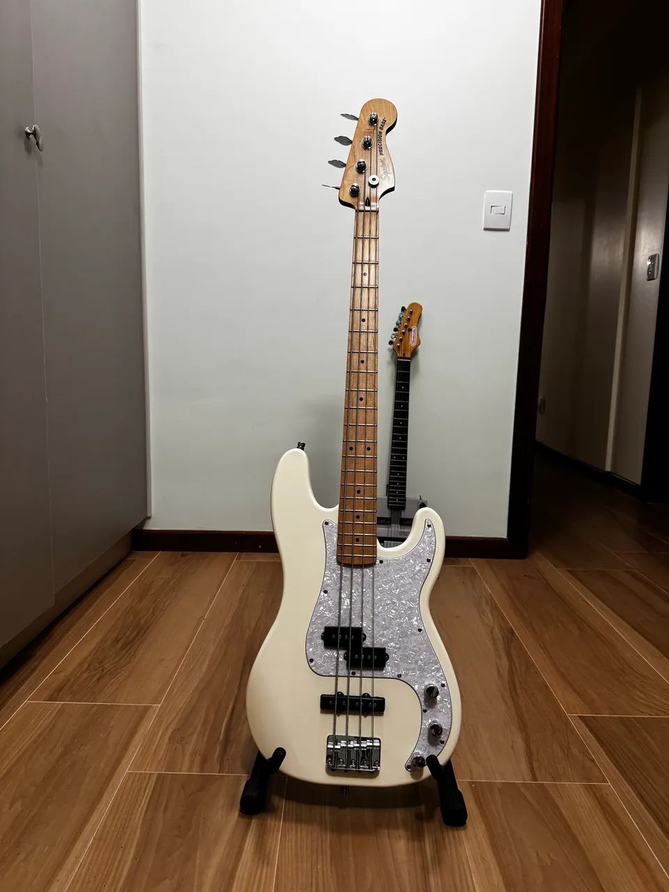 Baixo Squier Precision Branco