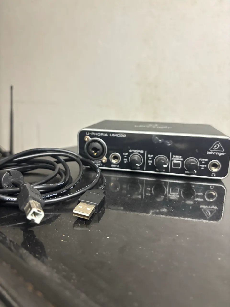 Interface de áudio Behringer U-phoria UMC22 - Foto 5