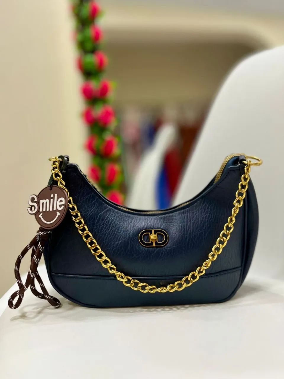 Bolsa feminina meia lua nova  - Foto 3