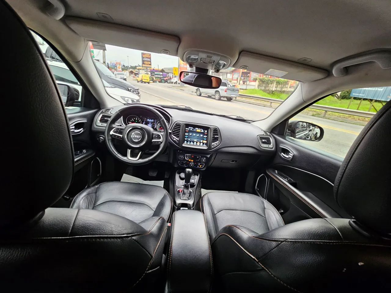 Jeep Compass Longitude 2.0 4X4 Dies. 16V Aut. 2017 - Foto 3