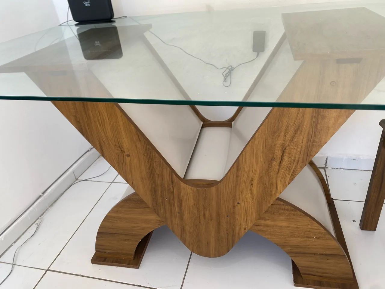 Vendo mesa com 6 cadeiras  - Foto 3