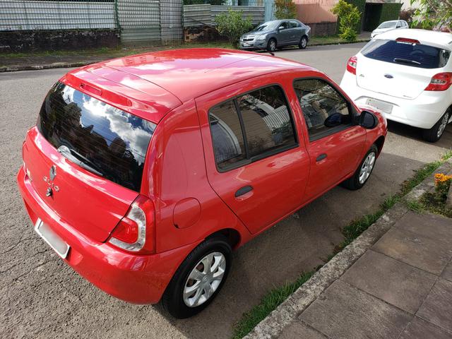 Renault clio expression 1.0 16v 4 portas completo 2013/2014 *único dono* placa i - Foto 5