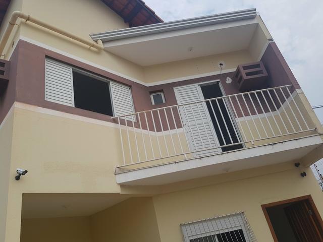 Sobrado fundo hosp.santa rosa 1200