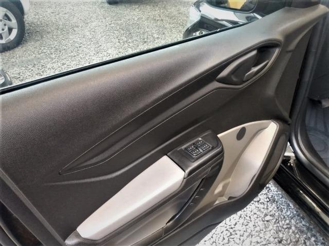 Gm - onix completo baixa km,1 dono,dh,ac,vte,air bag,dvd,estepe s/ uso,impecavel,placa a - Foto 10
