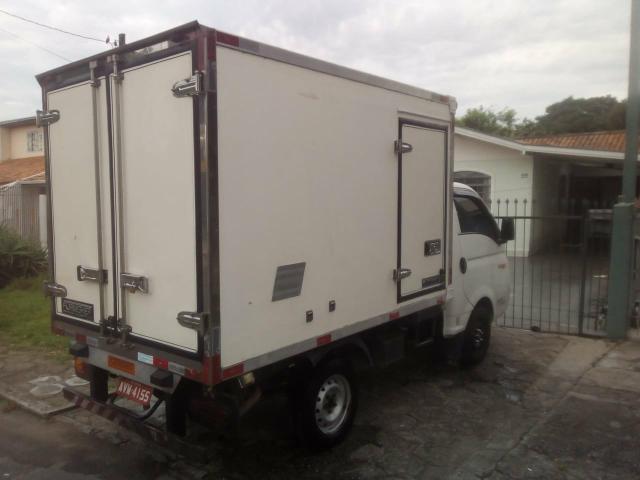 Vende se hr refrigerada