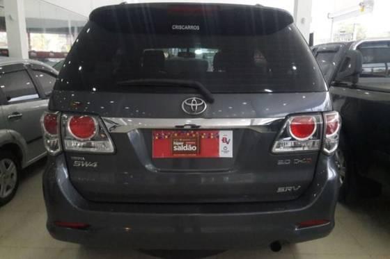 HILUX SW4 2011/2012 3.0 SRV 4X4 7 LUGARES 16V TURBO INTERCOOLER DIESEL 4P AUTOMÁTICO - Foto 17