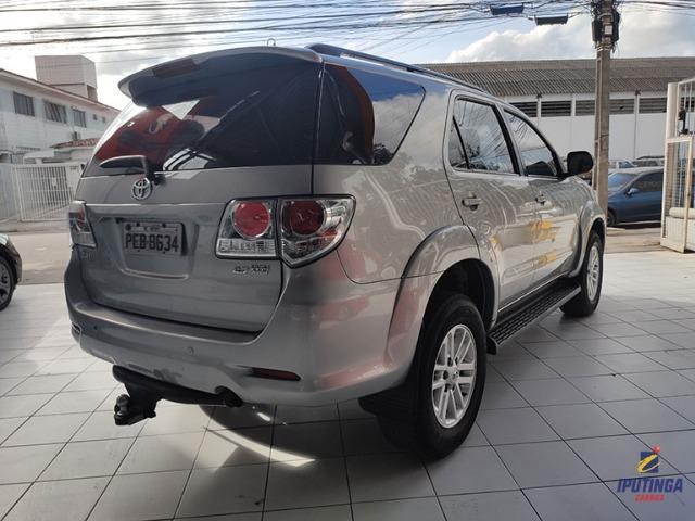 Hilux Sw4 2.7 SR Flex 5 Lugares - 2015 - Aceito Carro ou Moto como entrada - Foto 5
