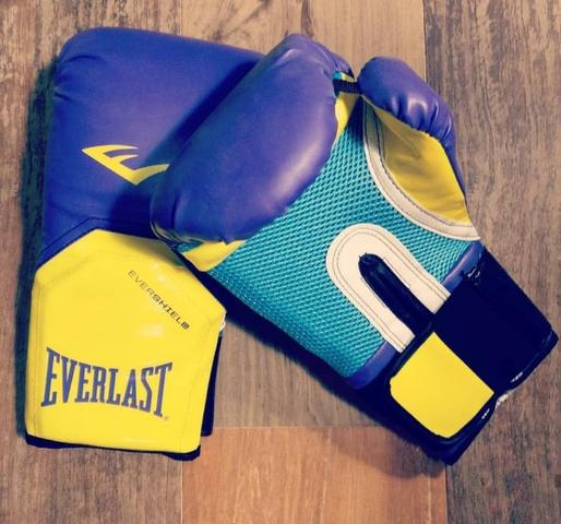 luva everlast roxa