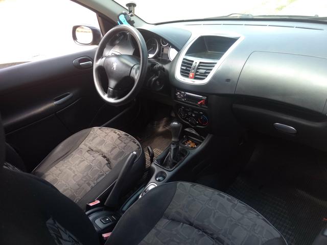 Peugeot 207 IPVA 2020 pago peneu novo completo acc troccs - Foto 2