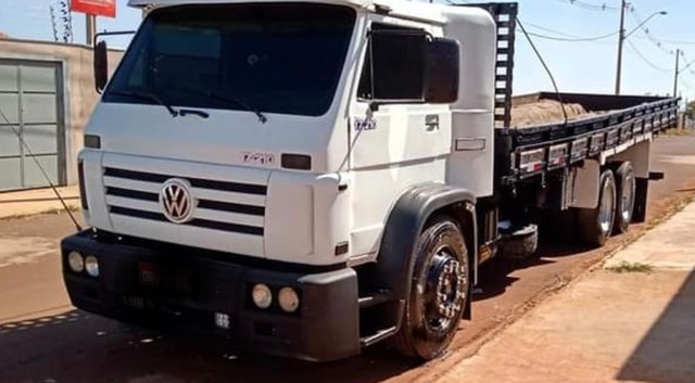 VOLKSWAGEN 17-210 *PARCELO