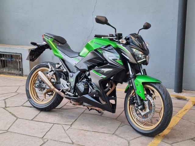 KAWASAKI Z300 ABS PNEUS NOVOS