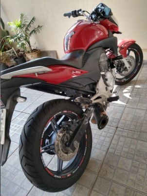 HONDA CB 300 R 2015