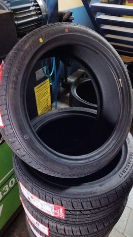 (2undisp) Kit 2 Pneus aro 17 medida 195/45r17 marca Roadx  - Foto 3