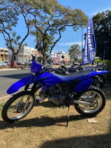 Guararema Off Road: aceleramos a Yamaha TT-R 230 na terra