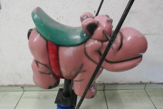 brinquedo antigo de parquinho  - Foto 3