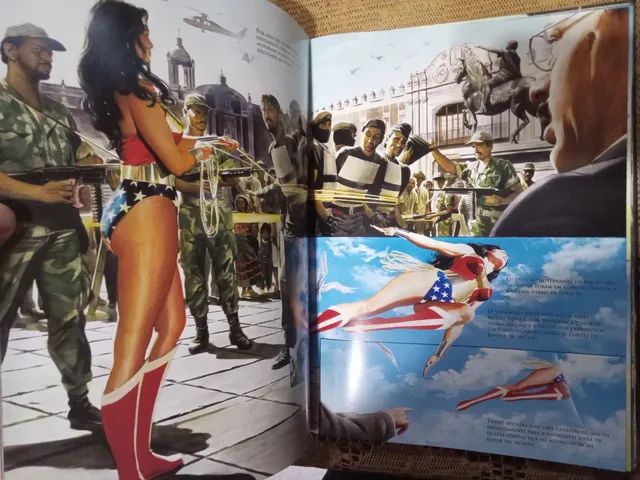 HQ Os Melhores Super Heróis do mundo capa dura Panini comics - Foto 2
