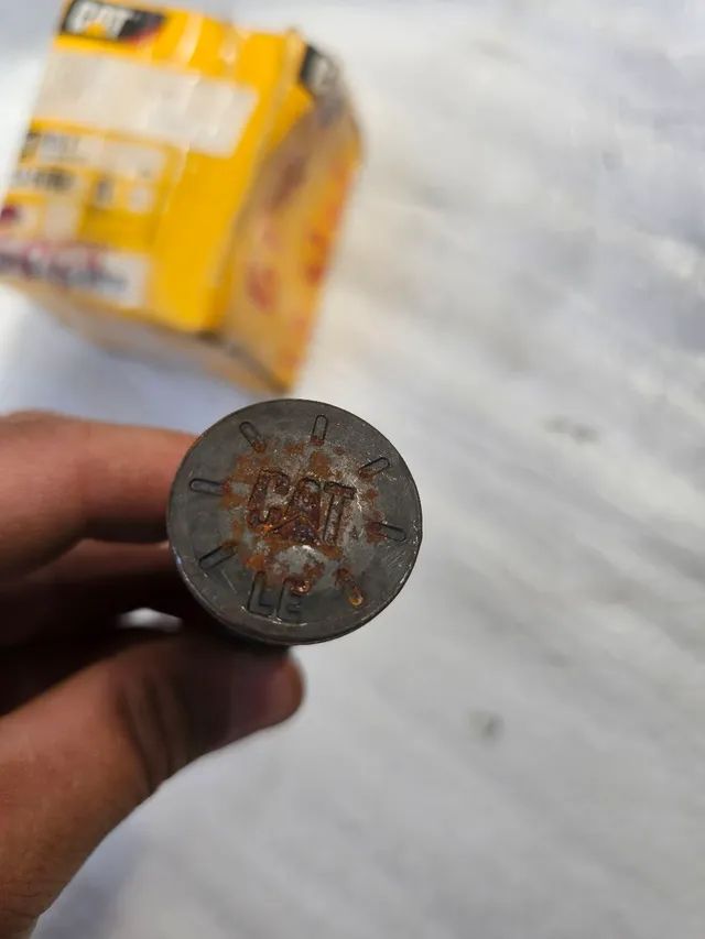 Escavadeira motoniveladora caterpillar parafuso novo original 1J6762 - Foto 4