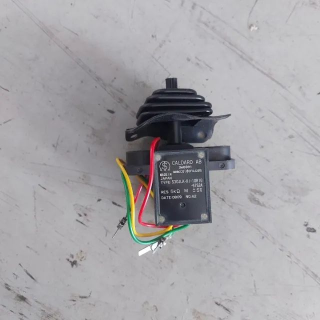 Joystick Empilhadeira Komatsu 305778-000RA - Foto 2