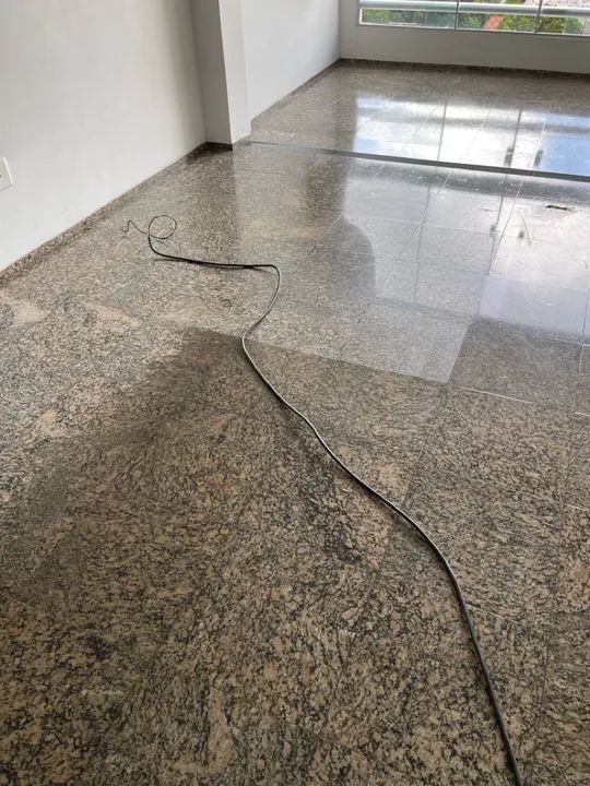 Piso de Granito em Excelente Estado - Foto 5