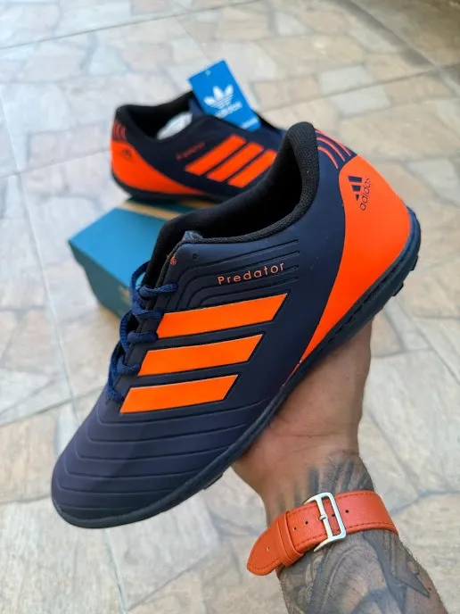 Adidas Dark Strike - Para Esportes