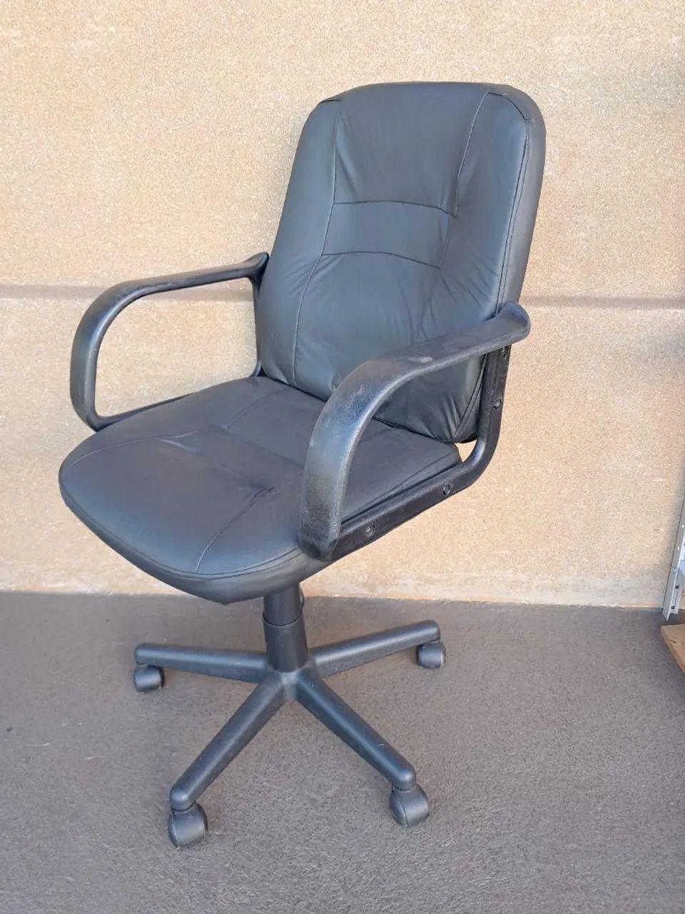 Cadeira Giratória Mecanismo a Gás - Foto 5