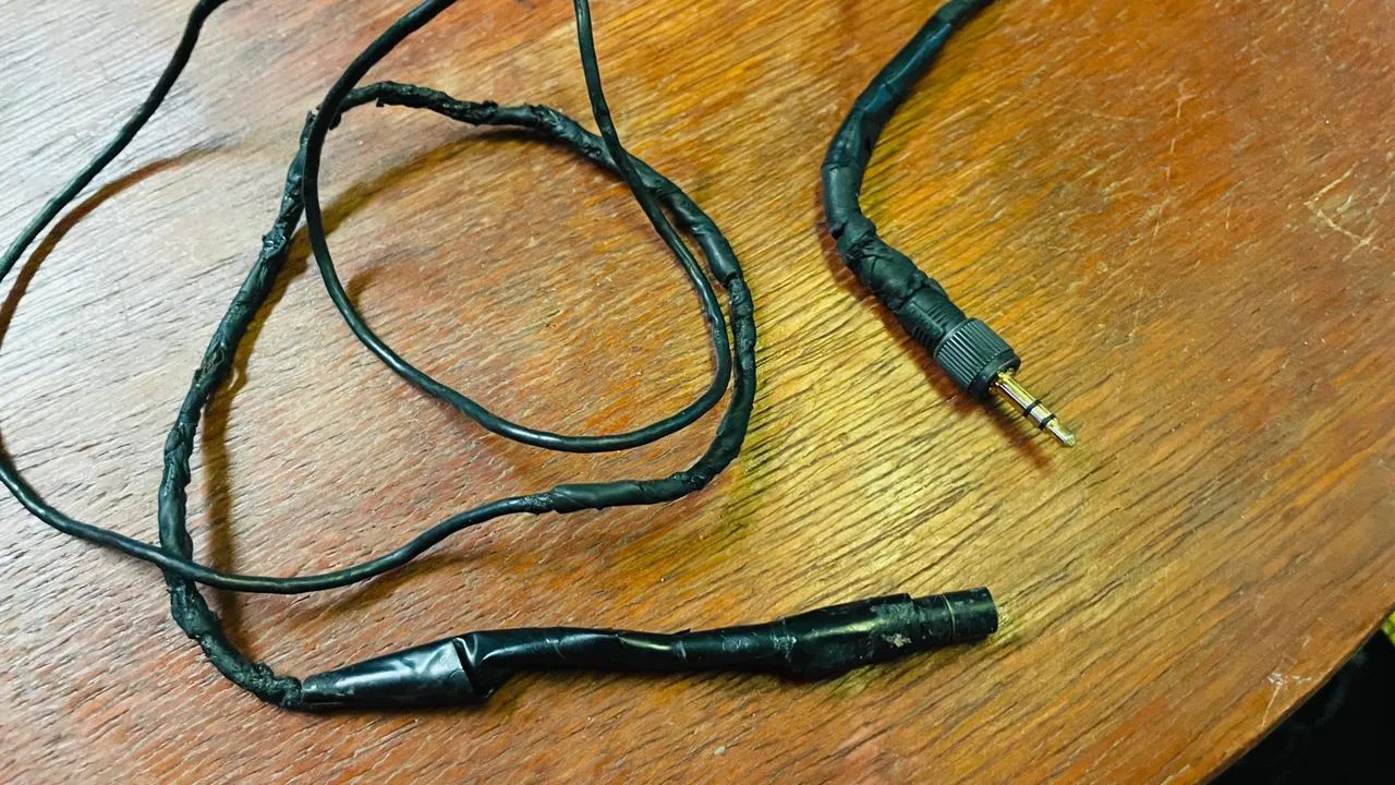 Transmissor de Microfone Sem Fio Sony UTX-B2 - Foto 4