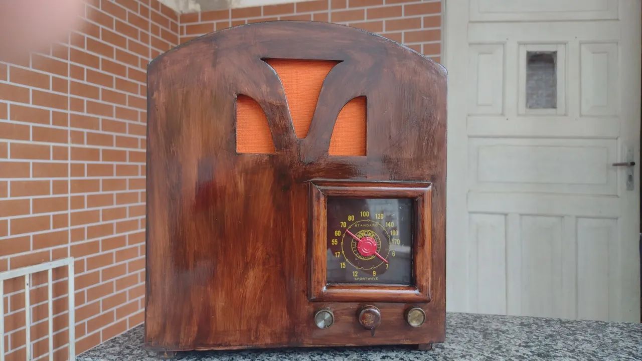 Radio capelinha vintage 