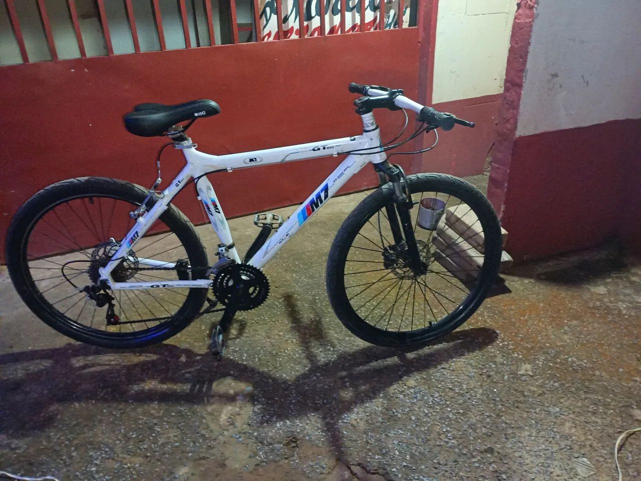 Bicicleta  média nova, com manutenção em dia. - Foto 3