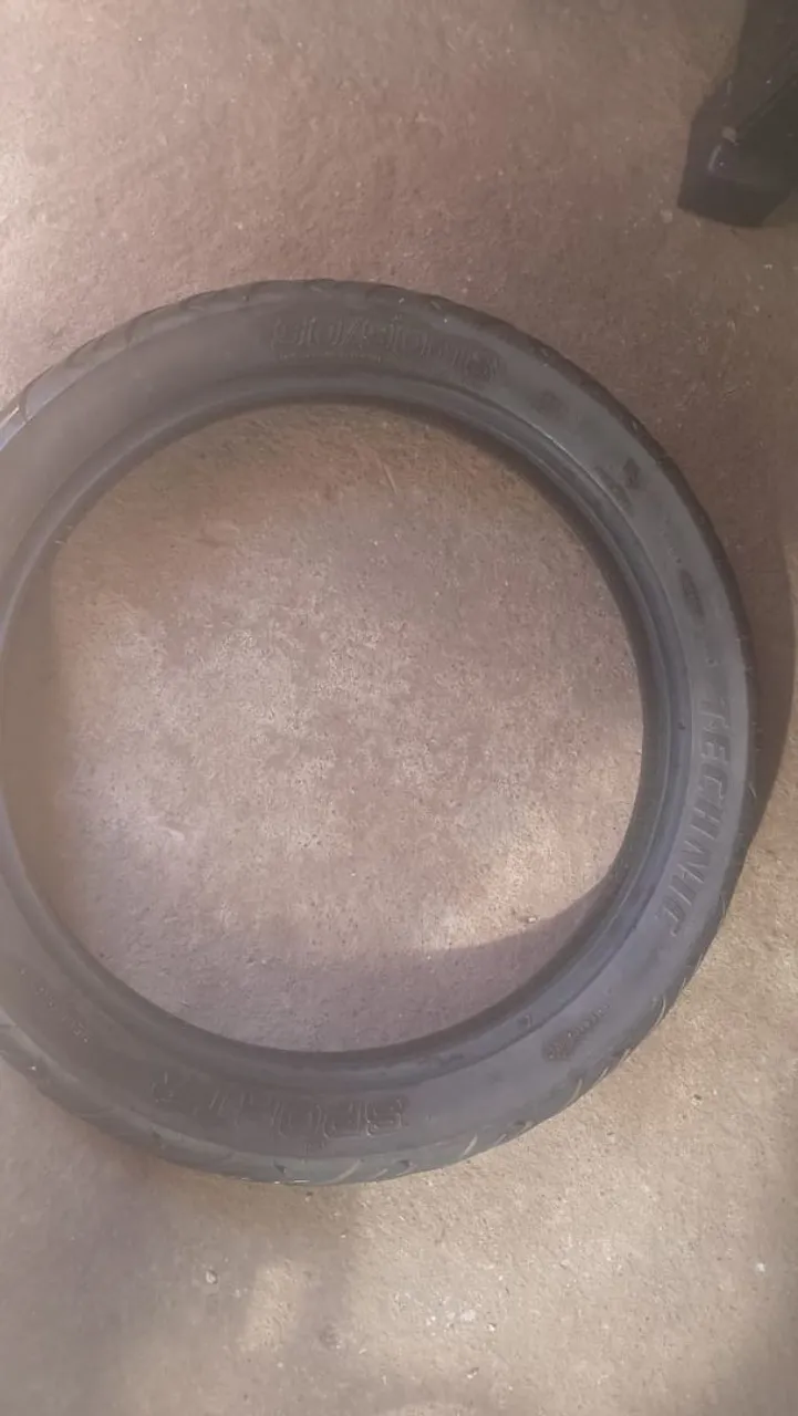 Pneu de Moto 90/90 18 semenovo