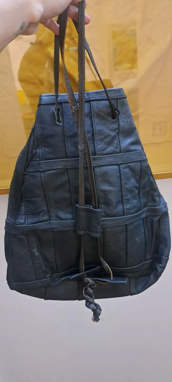 Bolsa saco preta de couro legítimo - Foto 2