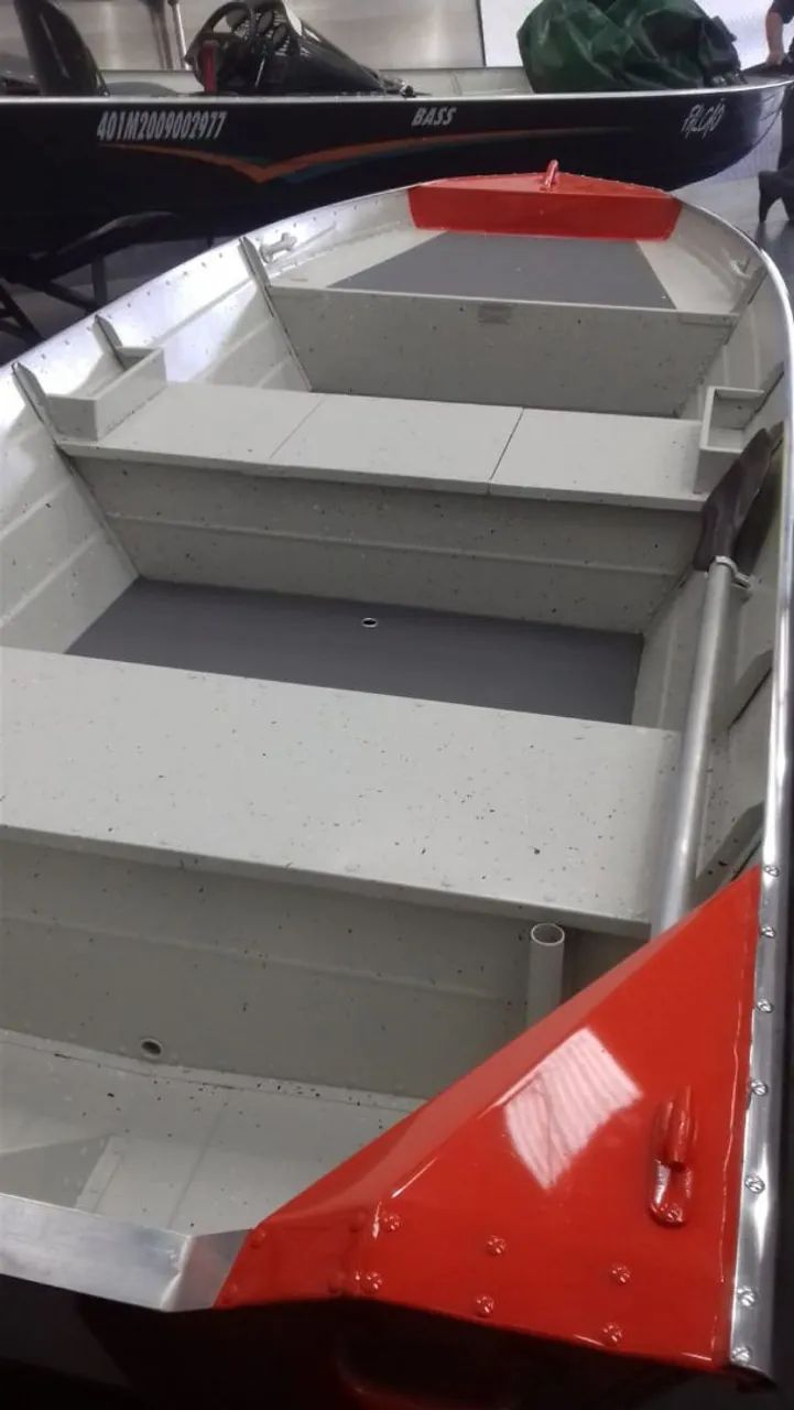Barco de alumínio maresias seme chata de quatro metros  - Foto 3