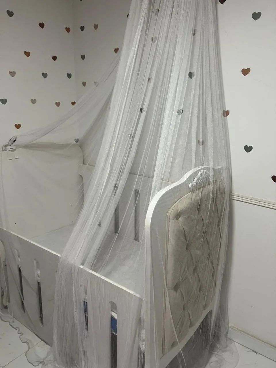 Berço de Bebê Capitonê, Elegante e Confortável64242077450881124